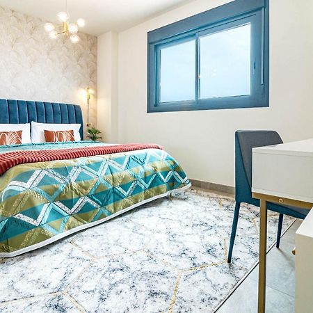 Inf25E- Tastefully Furnished Flat, Estepona Center エクステリア 写真