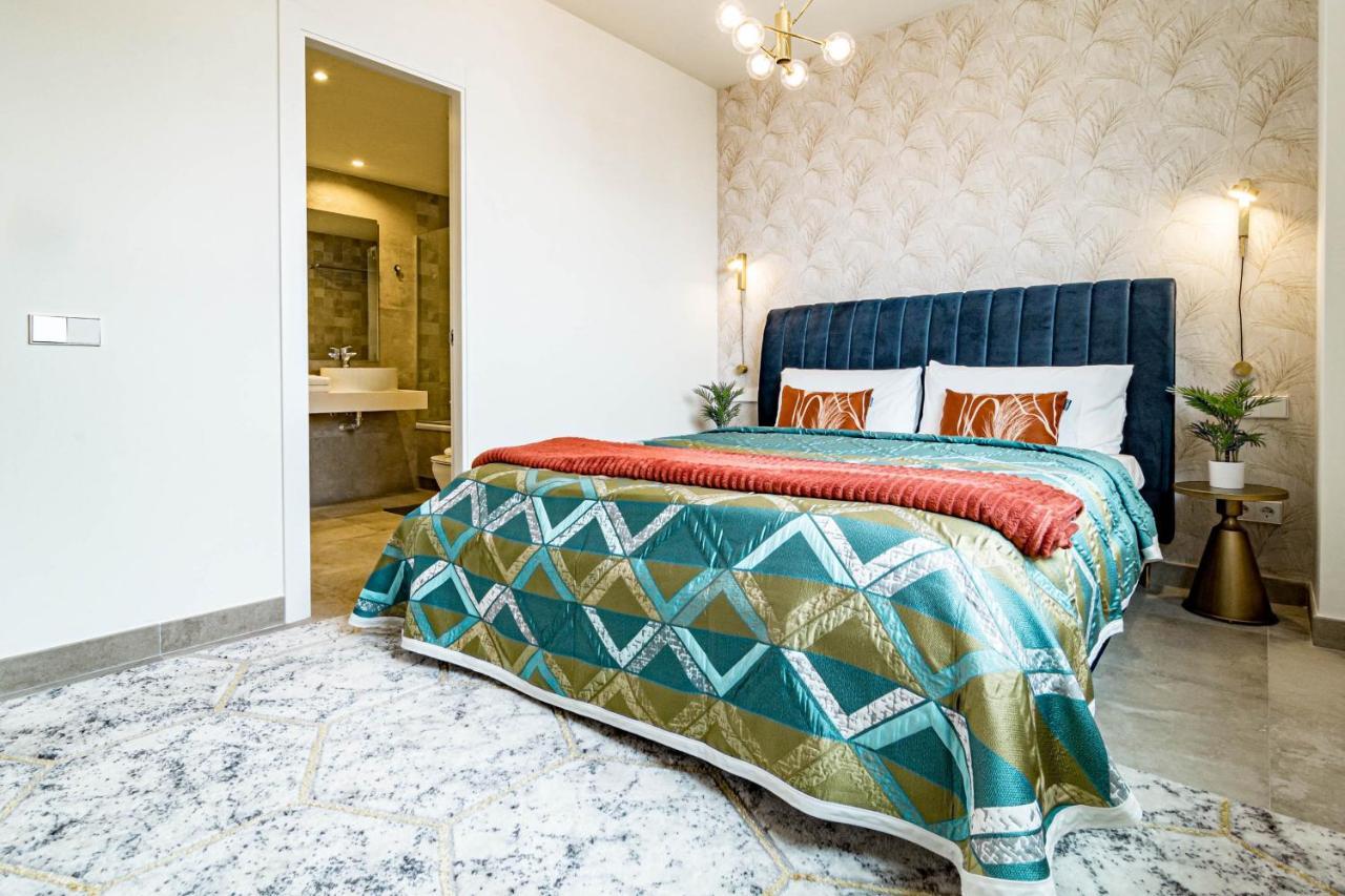 Inf25E- Tastefully Furnished Flat, Estepona Center エクステリア 写真