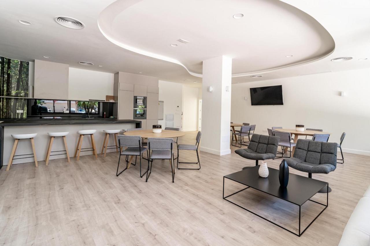 Inf25E- Tastefully Furnished Flat, Estepona Center エクステリア 写真